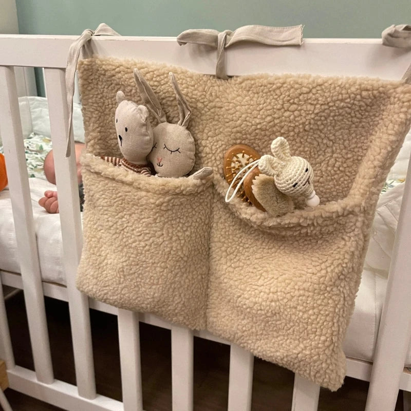 Neuer dicker Plüsch Babybett Hängetasche Tragbare Doppeltaschen Neugeborenen-Bett Spielzeug Organizer Tasche Bettkopfteil Aufbewahrungstasche