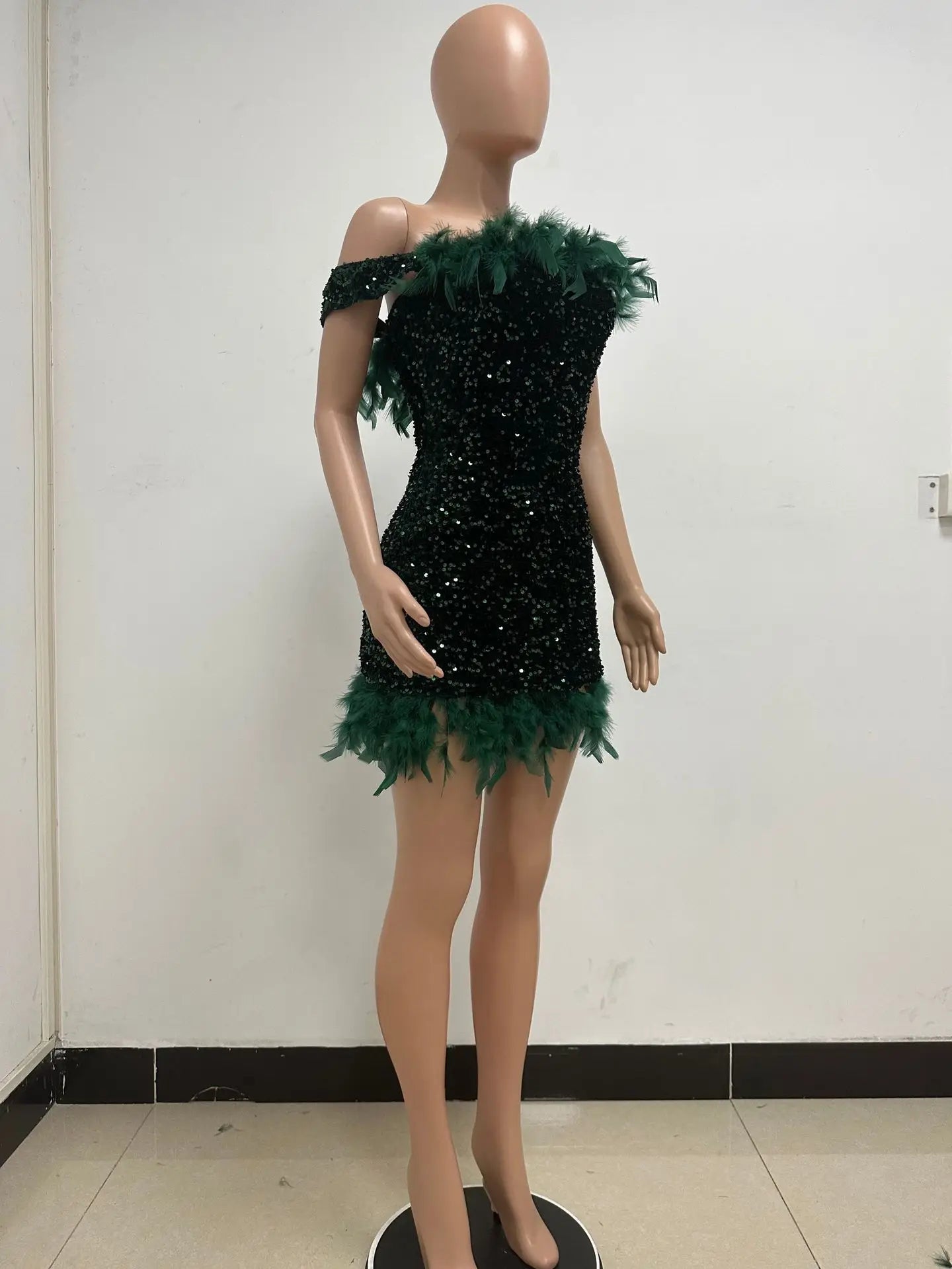 Damen Partykleid Ärmellos Glänzende Pailletten Feder Abendkleid Sexy schulterfrei rückenfrei Mini Formelle Ballkleider HXY8