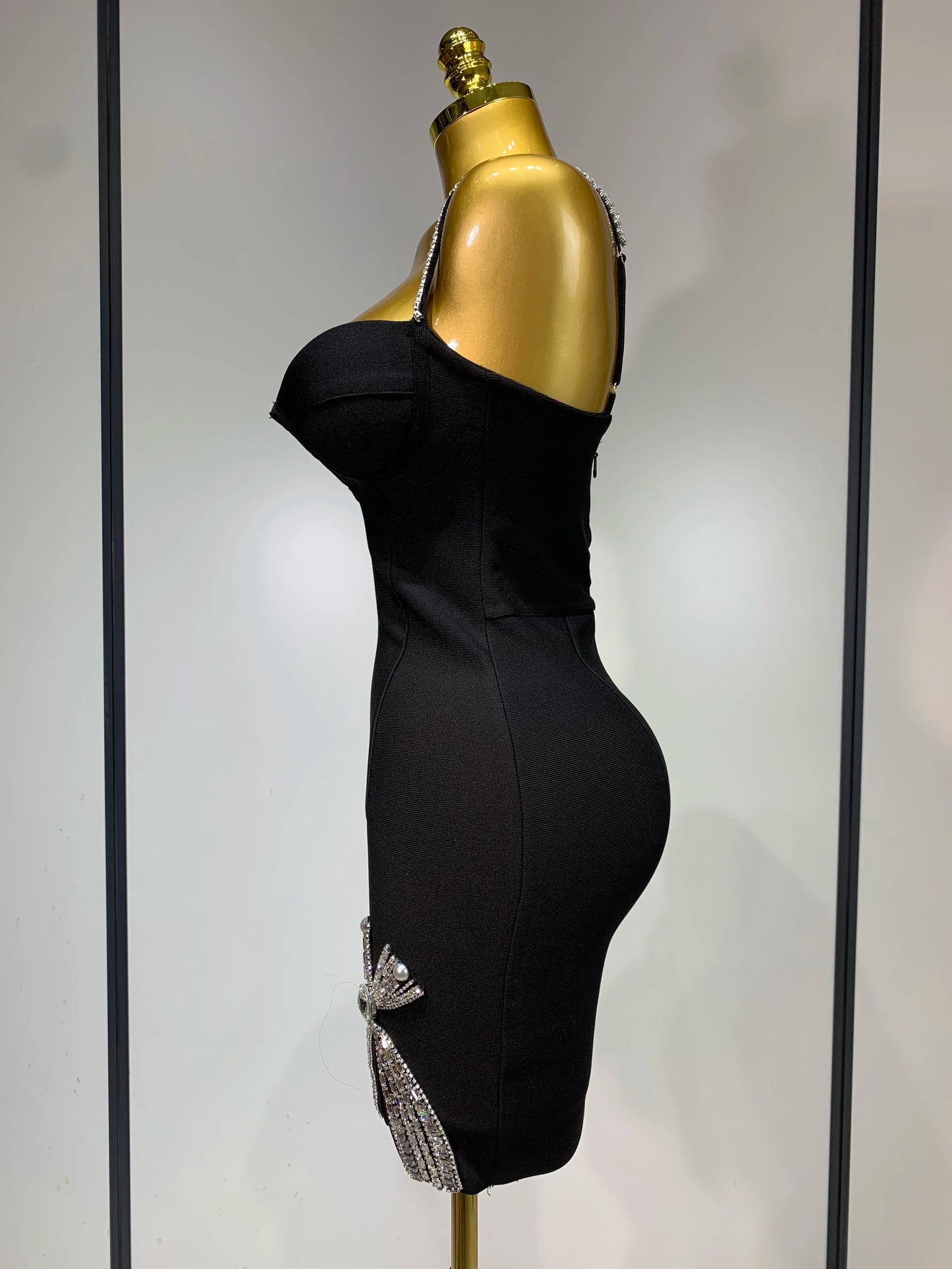 Damen Celebrity Sexy V-Ausschnitt Perlen Schwarz Mini Bodycon Bandage Kleid Luxus 2025 Gestrickte Elegante Abend Club Party Kleider
