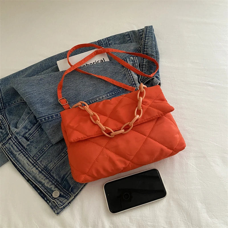 Acryl-Ketten-Umhängetaschen, quadratisch, lässig, Klappe, Damen-Pendeltaschen, gesteppt, All-Match, Winter, große Kapazität für Mädchen zum Einkaufen