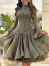 TWOTWINSTYLE Damenkleid Unregelmäßig Gefaltet Patchwork Mode Lang Laternenärmel Tailliertes Minikleid 2024 Neue Kleidung
