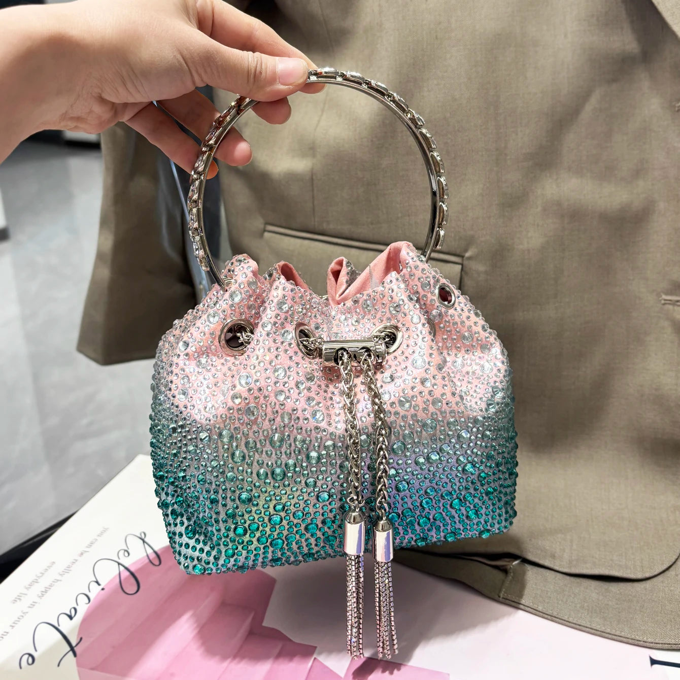 Handhabung Strasssteine Abend-Clutch-Tasche Geldbörsen und Handtasche Luxus Designer Umhängetasche Glänzende Kristall-Clutch-Geldbörse Eimer-Tasche