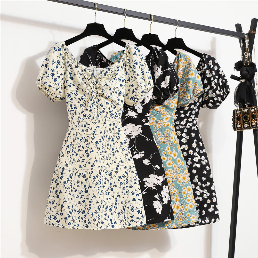 Damen Minikleider Sommer Mode Damenkleider Bedruckte Chiffonkleider mit Blumenmuster, gerafft, plissiert, kurze Puffärmel, Freizeitkleid