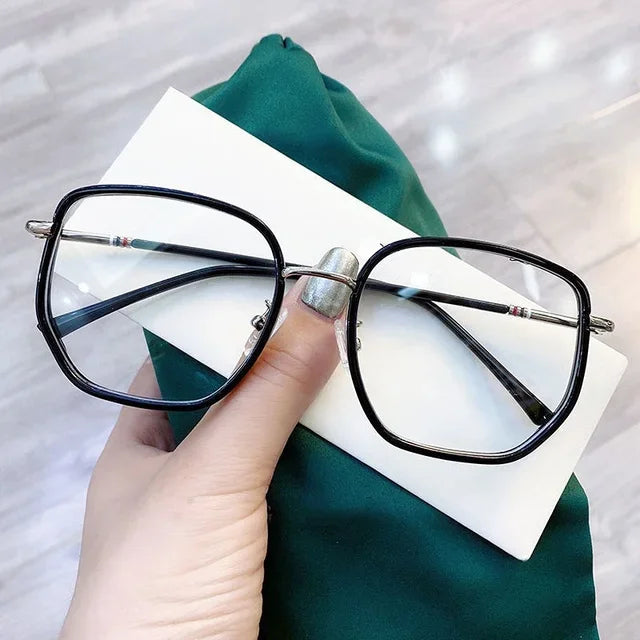 Ultraleichte Blaulichtfilter-Brille für Mädchen, Retro-Grüner Rahmen, schlichte Brille, Blaulichtfilter, transparente Brille für Damen