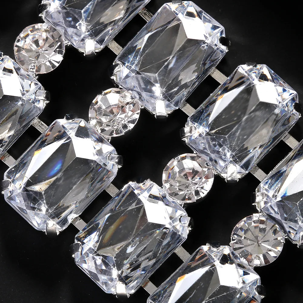 Auffällige quadratische Strass-Halskette, übertriebene Accessoires, luxuriöse Damen-Statement-Halskette, Schlüsselbeinkette, Körperschmuck