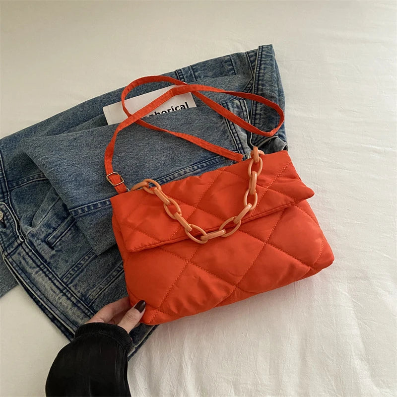 Acryl-Ketten-Umhängetaschen, quadratisch, lässig, Klappe, Damen-Pendeltaschen, gesteppt, All-Match, Winter, große Kapazität für Mädchen zum Einkaufen