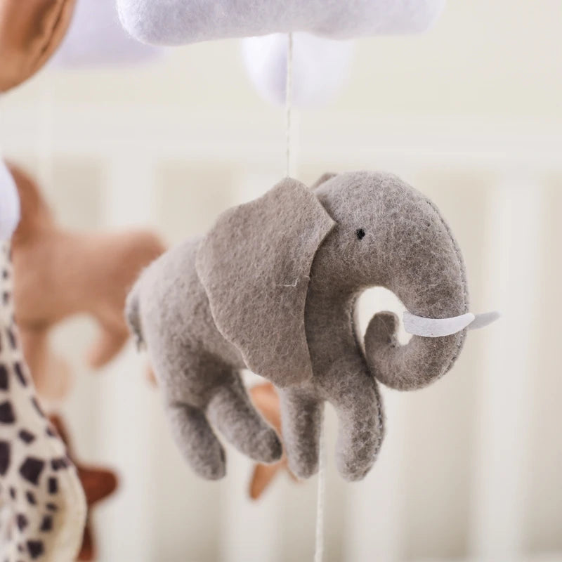 Crib Mobile Bed Bell Wooden Baby Rattles Soft Felt Cartoon Animal Bed Bell Newborn Music Box Hanging Toy Crib Bracket Baby Gifts