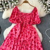 2024 Neues Sommer Blumenmuster Maxikleid Damen Vintage Eckiger Ausschnitt Geraffte Brust Schärpe Bandage Sommerkleid Partykleid