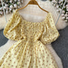 2024 Neues Sommer Blumenmuster Maxikleid Damen Vintage Eckiger Ausschnitt Geraffte Brust Schärpe Bandage Sommerkleid Partykleid