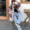 2023 Europäische Station Winter Neue Daunenjacke Damen Warm Mode Kurze Farb-Patchwork Graffiti dicke Weiße Entendaunenjacke