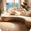 Französisches, leicht luxuriöses, halbkreisförmiges, geschwungenes Villa Wohnzimmer, kreatives Sofa, cremefarben, speziell geformt, Massivholz
