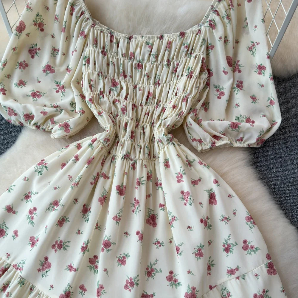 2024 Neues Sommer Blumenmuster Maxikleid Damen Vintage Eckiger Ausschnitt Geraffte Brust Schärpe Bandage Sommerkleid Partykleid