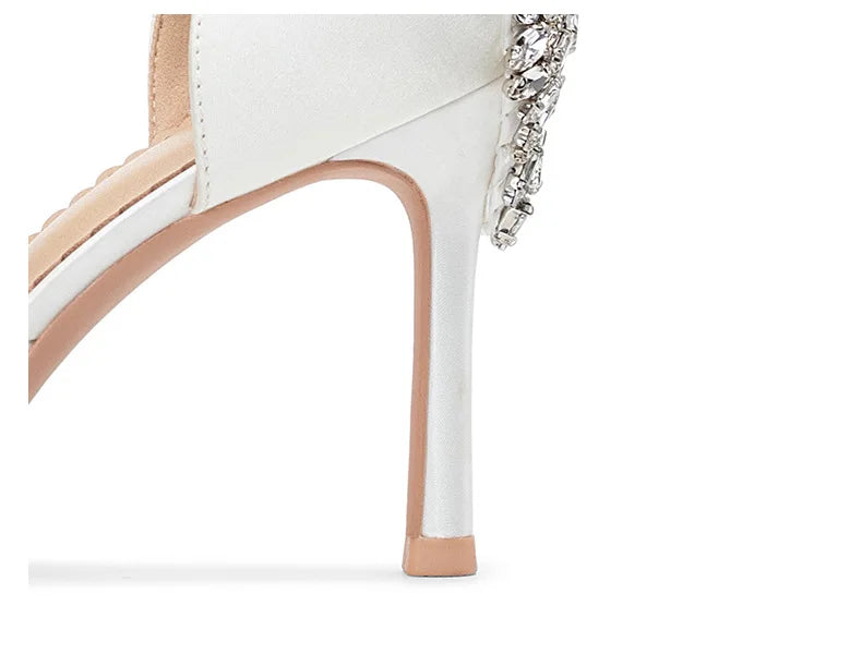 Baotou Hohle High Heels Damen Sandalen Spitz Dünne Ferse Ein-Wort-Schnalle Strass Hochzeitsschuhe Brautschuhe