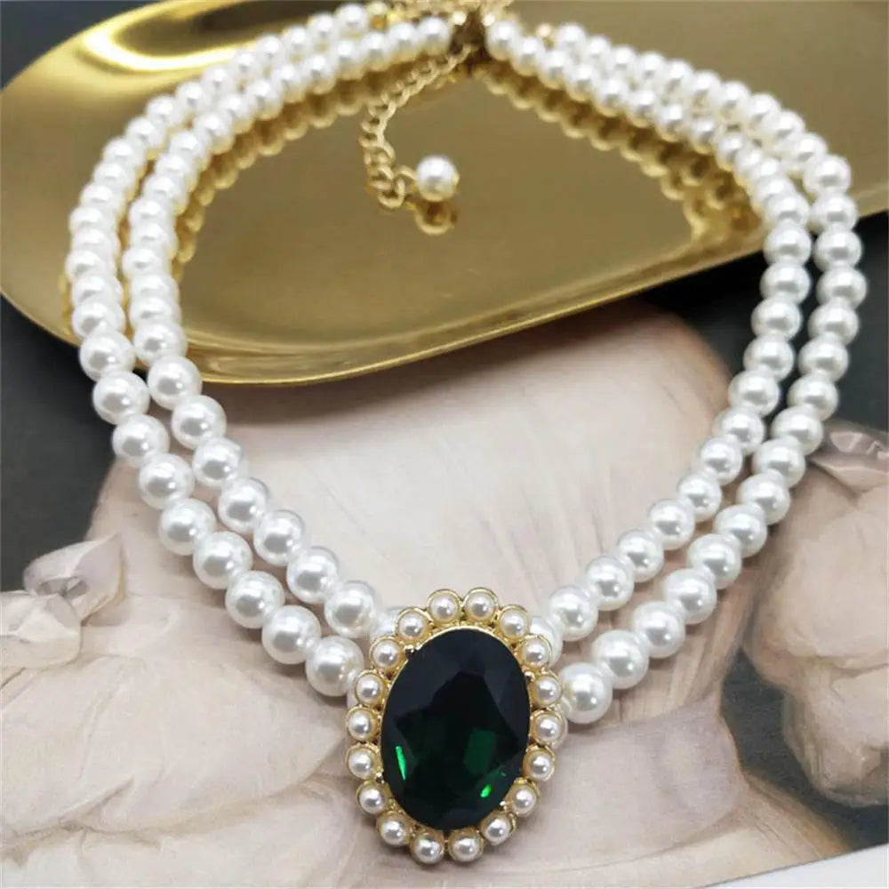 Luxuriöses Vintage dreilagiges Perlen-Collier, 2024 neue Trend-Schmuckmode Damen Halskette für den Hals Partygeschenk