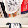 2024 New Novel Surreal Melting Distorted Wall Clocks Surrealist Salvador Dali Style Wall Decororation Home Garden Clock