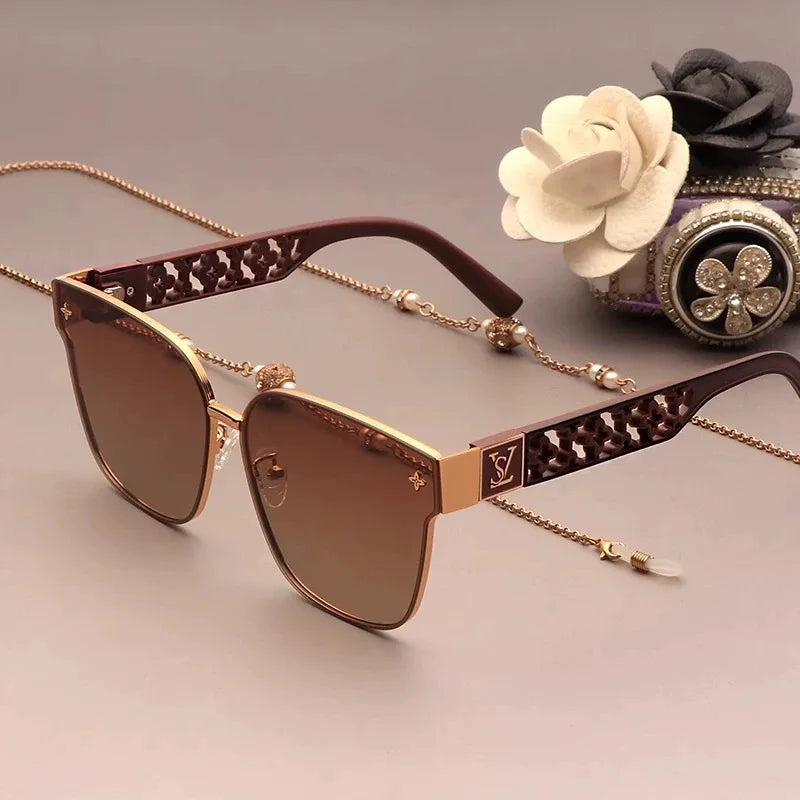2024 neue Top-Luxus-Mode-Sonnenbrillen für Damen im trendigen Street Style, hochwertige Anti-Ultraviolett-Sonnenbrillen (DS-8829)