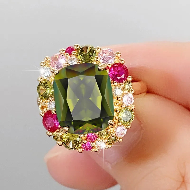 Huitan Elegant Big Green Cubic Zirconia Rings for Women Wedding Engagement Party New Luxury Lady's Accessories Fashion Jewelry