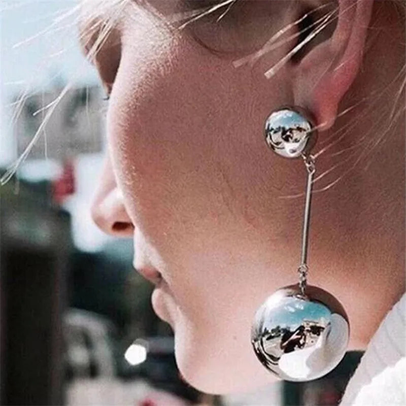 XIALUOKE Vintage Large Ball Pendant Earrings Women's European American Style Personality Long Drop Earrings Party Travel Jewelry
