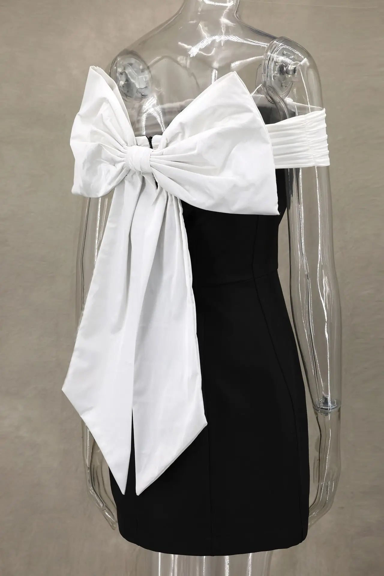 Damen Trägerloses Rückenfreies Kurzes Kleid Elegant Sexy Off Shoulder Ärmellose Kleider 2025 Damen Abendparty Geburtstagskleider Schwarz