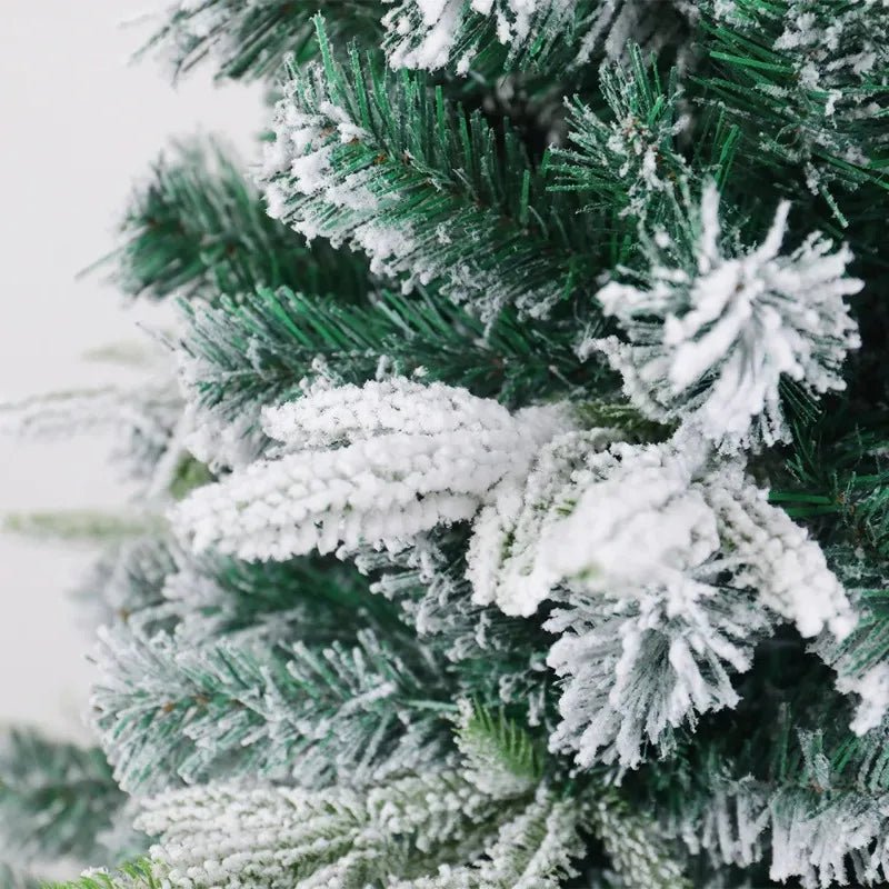 Artificial Christmas Tree PE+PVC Material Snow Spray Fusing Christmas Tree 120cm to 210cm Family Christmas Atmosphere Decoration - MAGUSTA BEAUTY