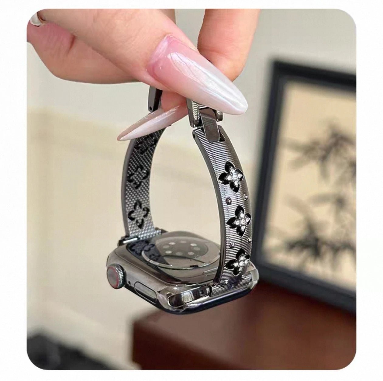 Bling Gold Stainless steel bracelet link For Apple Watch band Series 11/8/7/6/10/9 40mm 41mm 38mm 42mm 44mm 45mm 46mm Strap - MAGUSTA BEAUTY