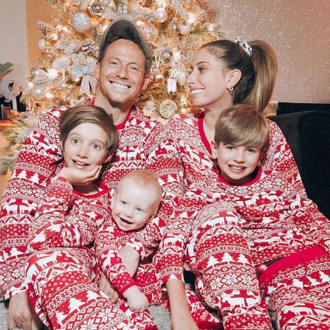 Christmas Family Matching Pajamas Set 2025 Mom Dad Kids Elk Print 2Pcs Clothes Baby Romper Family Look Soft Sleepwear Xmas Gift - MAGUSTA BEAUTY
