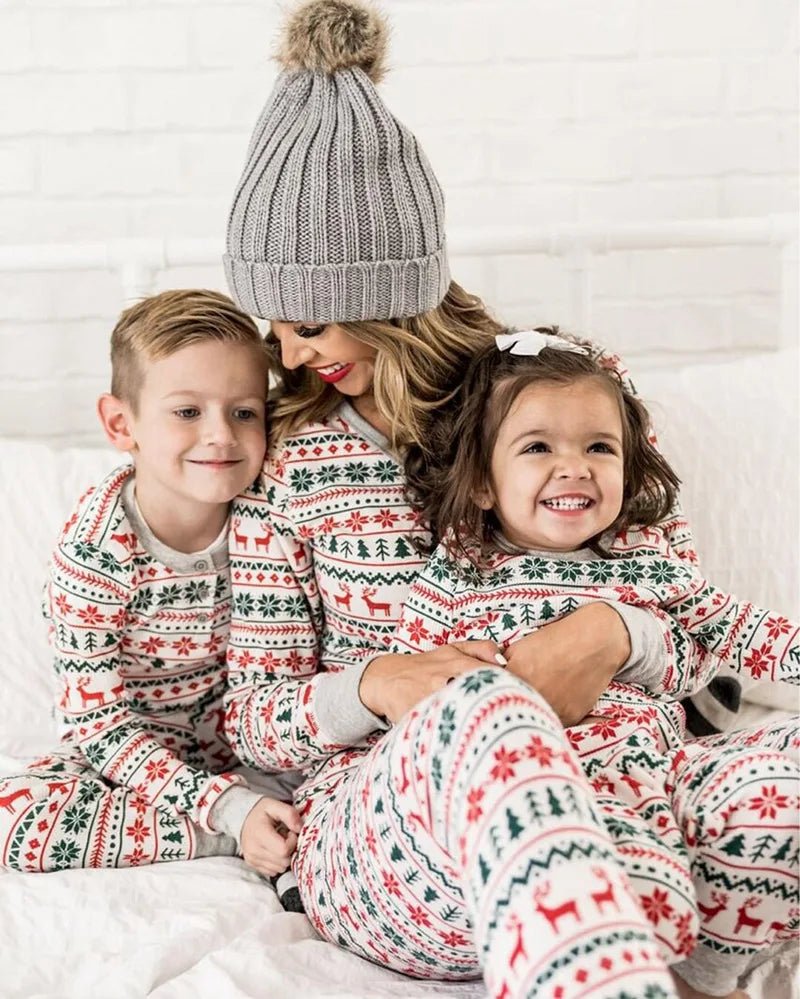 Christmas Family Matching Pajamas Set 2025 Mom Dad Kids Elk Print 2Pcs Clothes Baby Romper Family Look Soft Sleepwear Xmas Gift - MAGUSTA BEAUTY