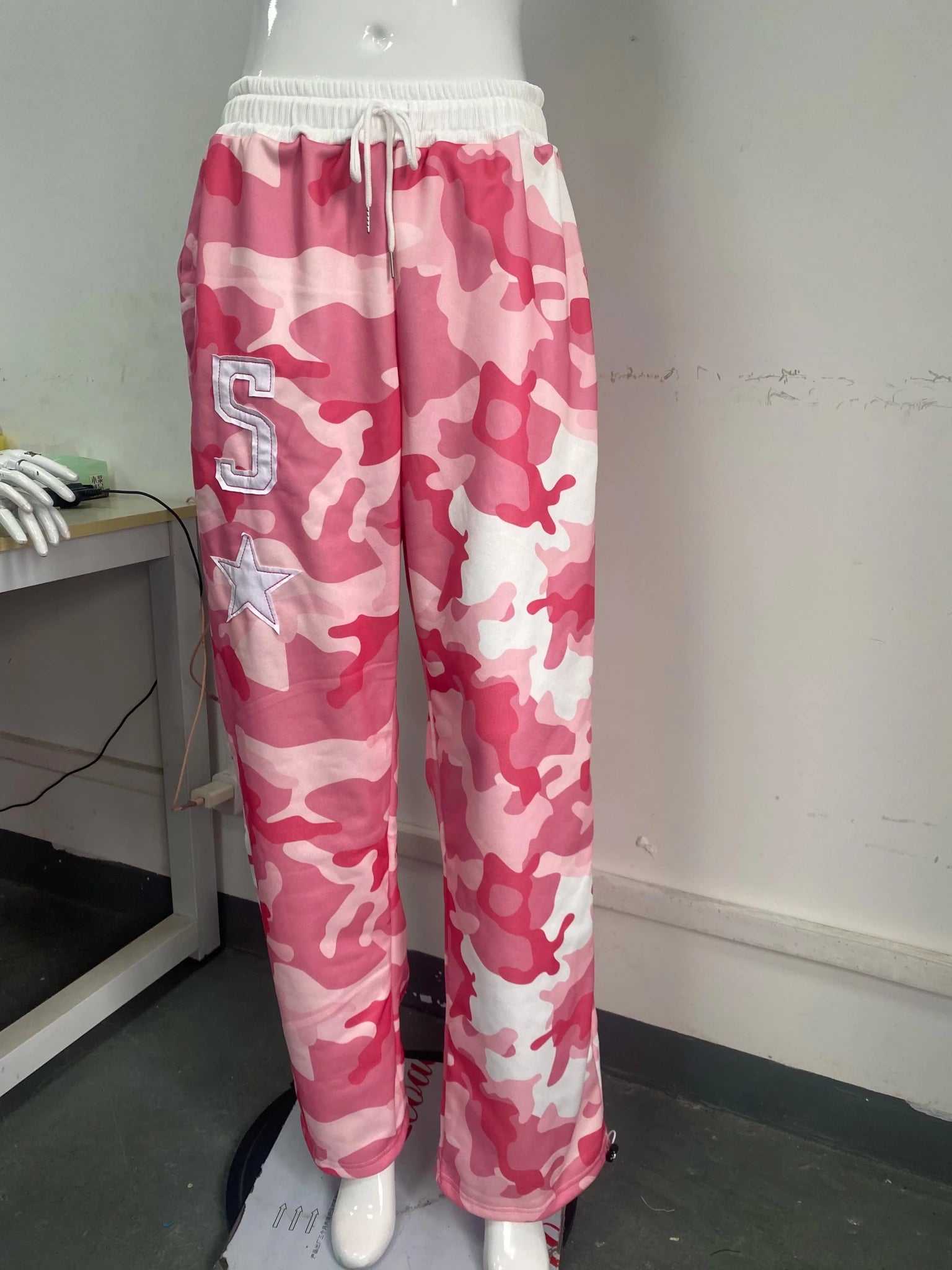 Fashion Y2K sportswear two - piece set women's hip - hop pink camouflage short waist embrace hoodie ultra - thin casual sports pants l - MAGUSTA BEAUTY