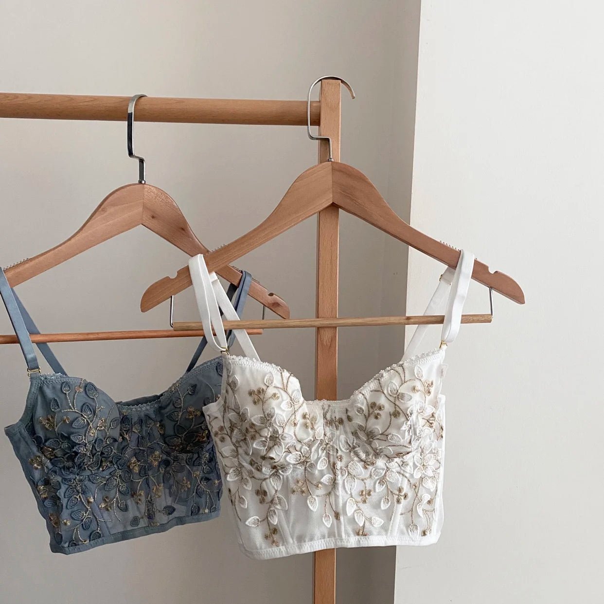 Three-dimensional embroidered bra sexy lace fish bone corset widened breasted with steel ring 2/1 half cup bralette underwear - MAGUSTA BEAUTY